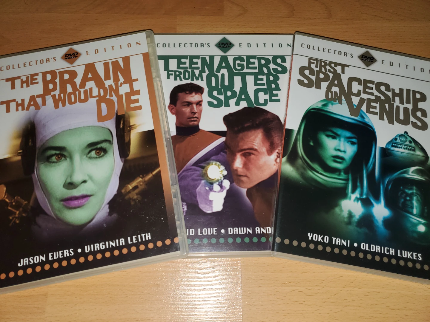 Set of 6 Classic Sci-Fi Horror Collector's Edition DVDs - photo 2