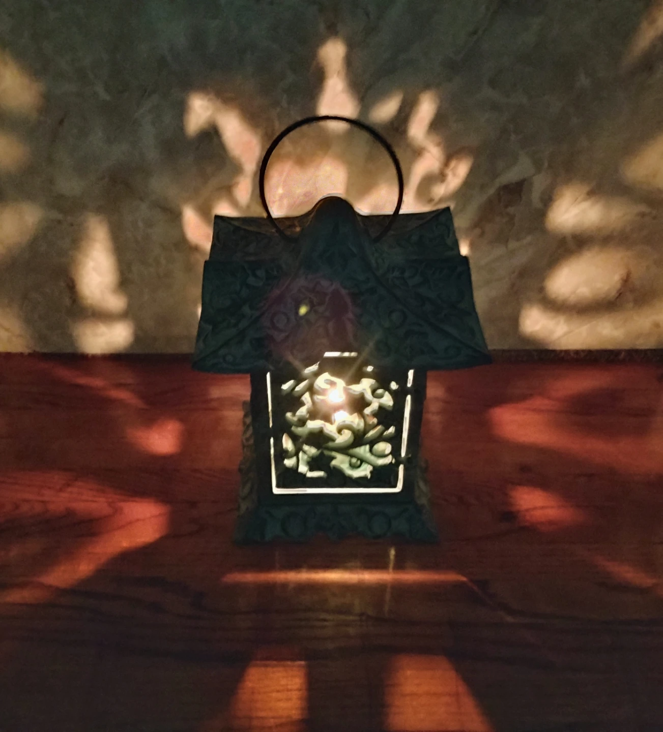 PARTYLITE ASIAN-STYLE GARDEN LANTERN