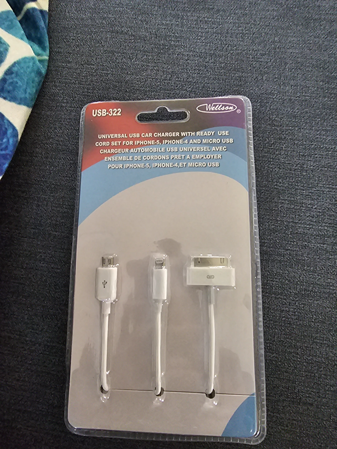 Wellson USB-322 Universal Car Charger Set