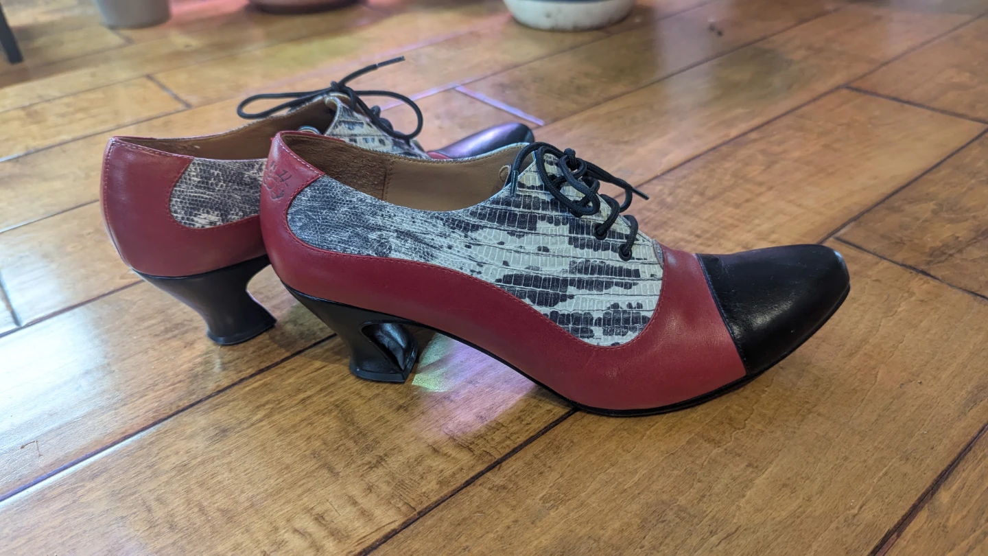 John Fluevog Lace-Up Heels Size 10 - photo 5