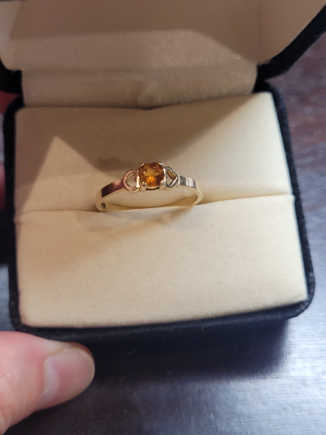 November Birthstone: 10K Gold Citrine Ring Size 6 - photo 3