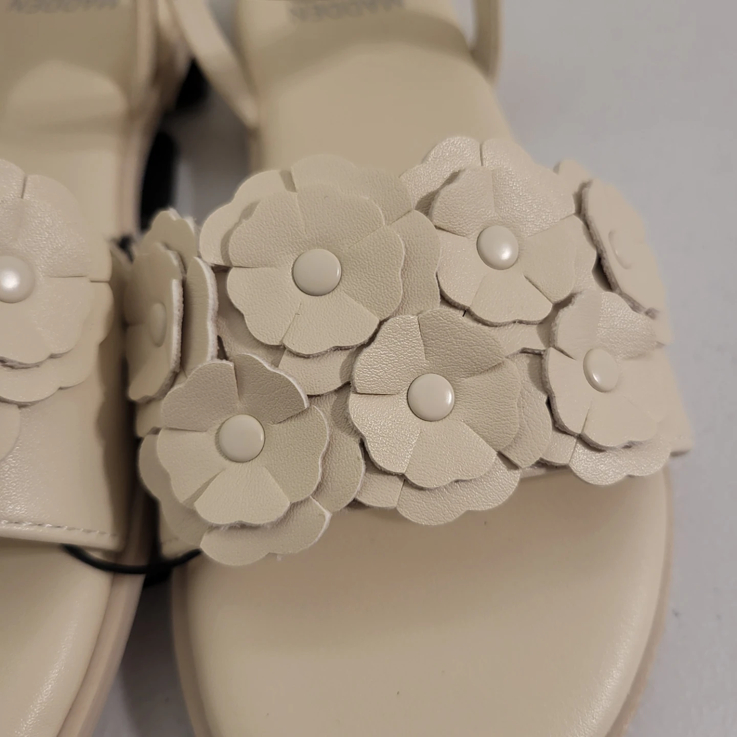 Girls Madden NYC Cream Floral Sandals - photo 2