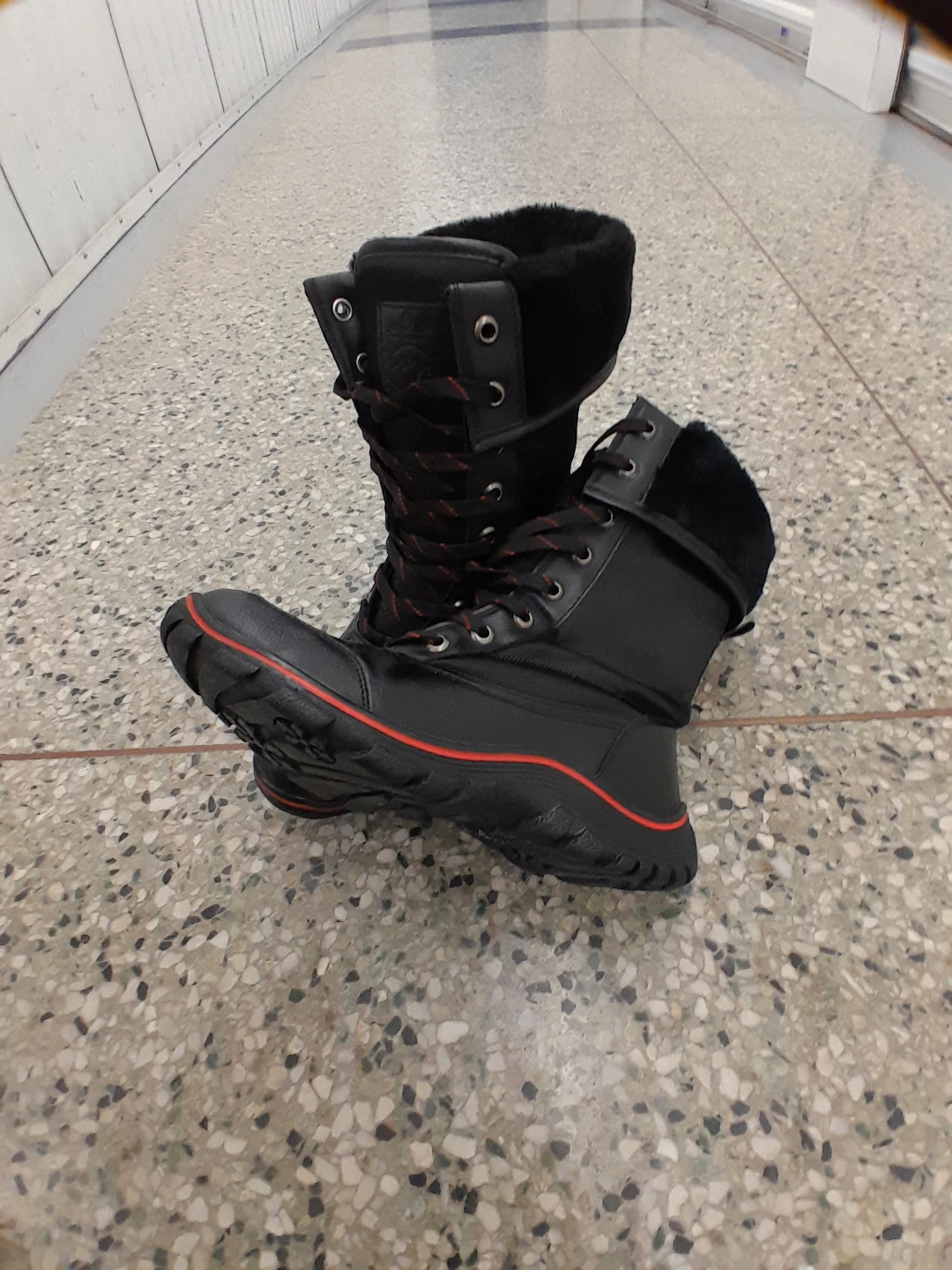 Black Winter Boots Original Mountain Head Women's Size 9 - photo 5
