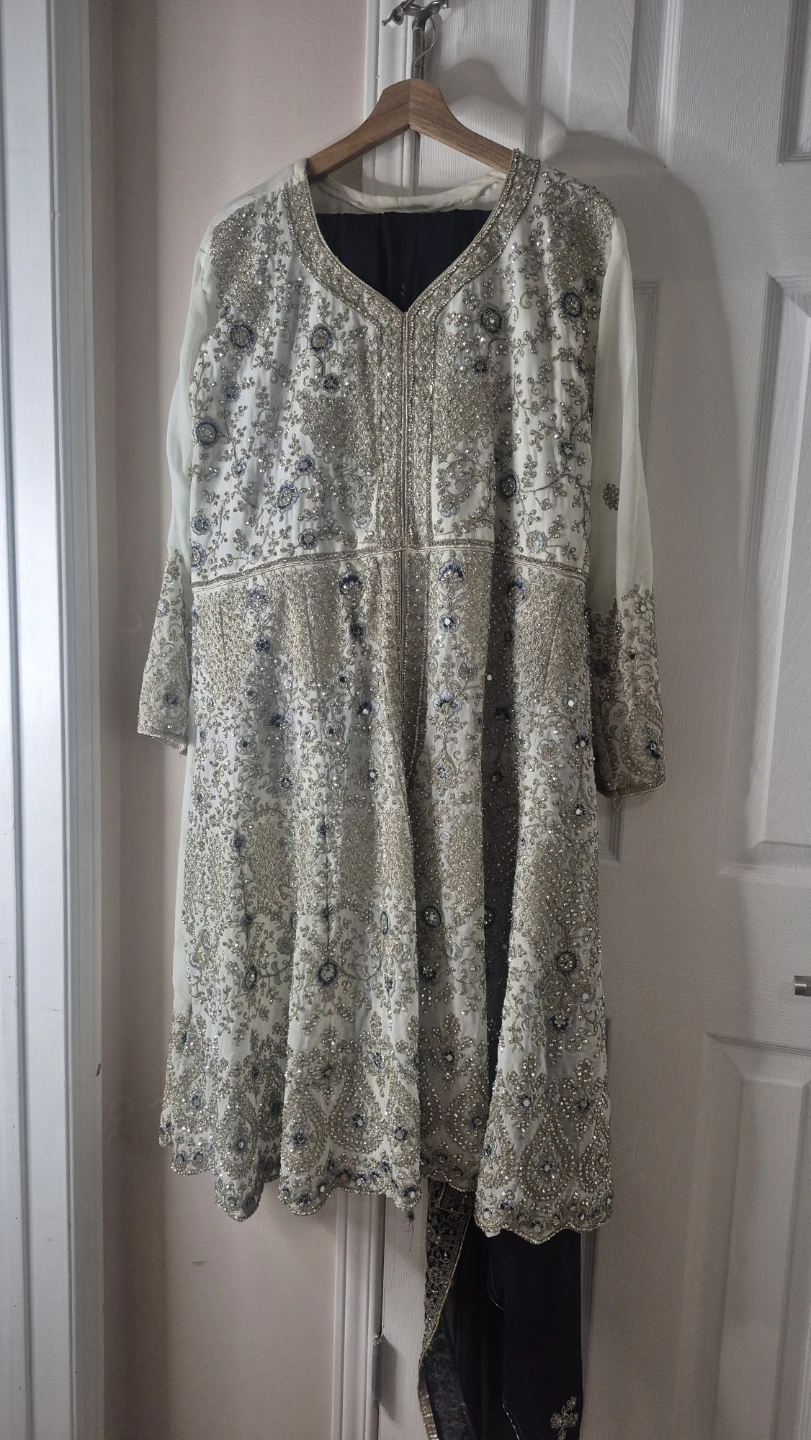Embroidered Formal Pakistani Gharara - photo 2