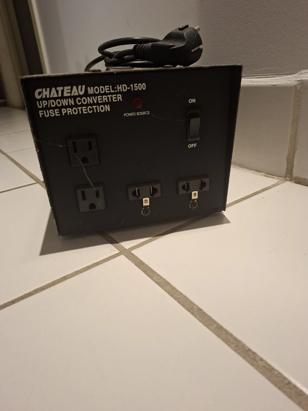 Chateau HD-1500 Up/Down Voltage Converter