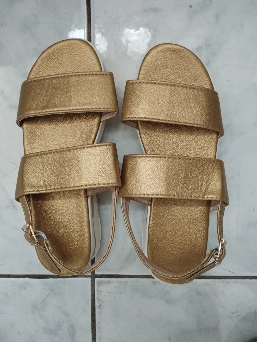 New women's gold sandals size 39 US 8