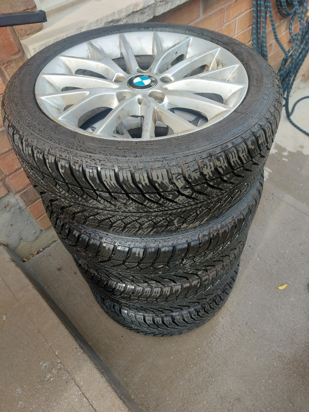 Set of 4 BMW Winter Tires and Rims - photo 2