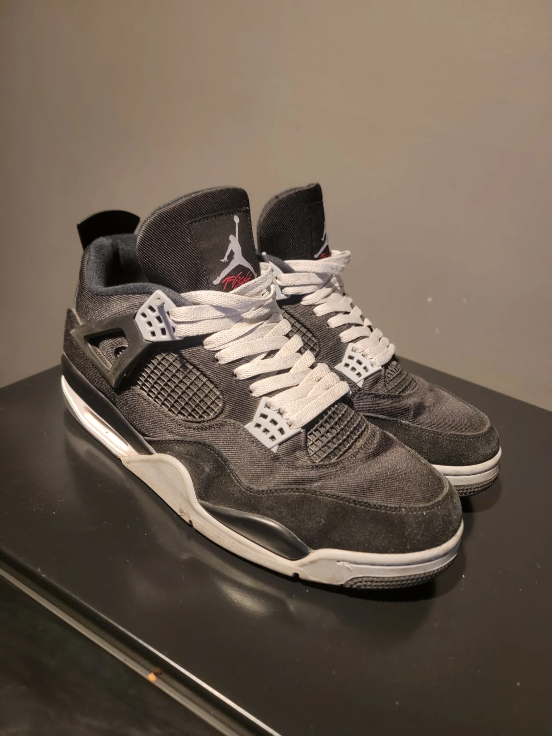 Air Jordan 4 Retro Sneakers