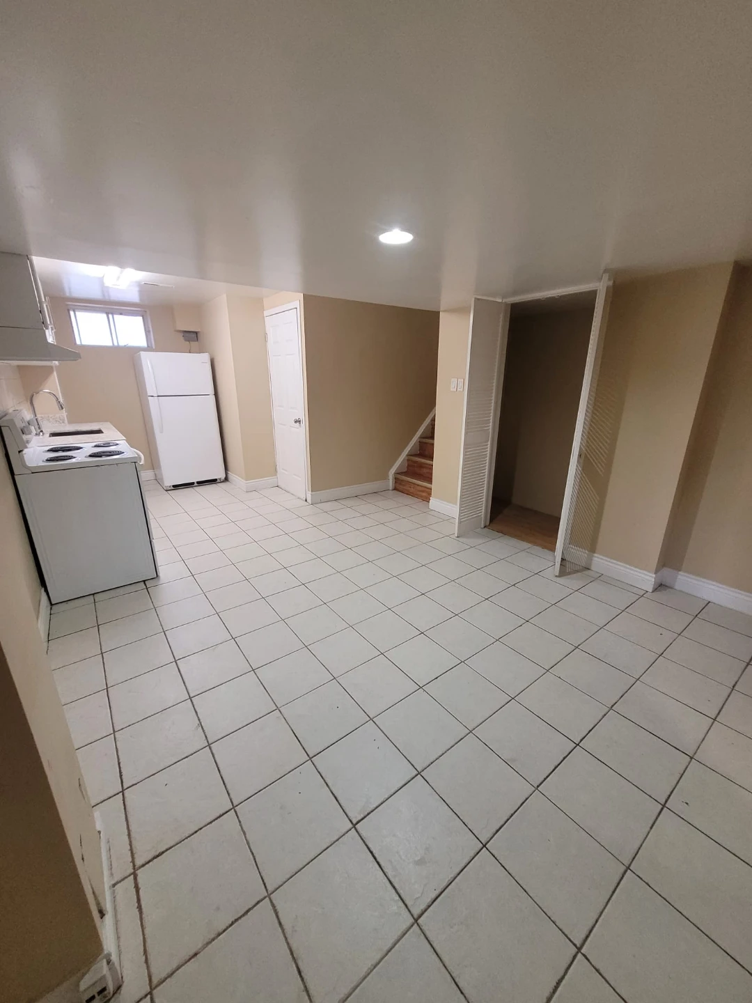 2BHK Basement with 2 Parking for Rent - photo 3