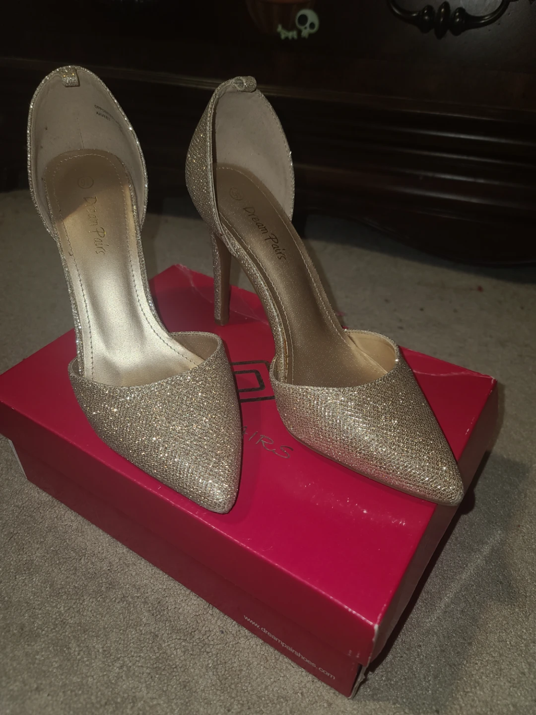 NWT Dream Pairs Gold Glitter Pumps - photo 4