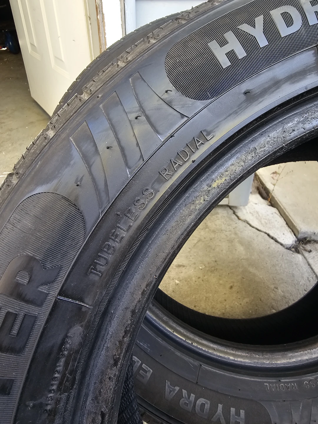 215/55R16 all - season Tire - photo 4