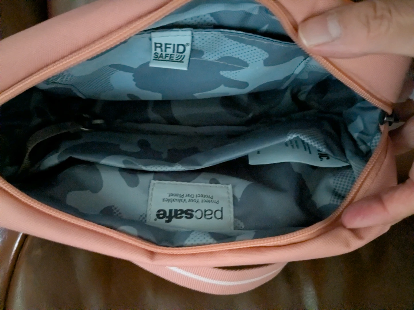 Pacsafe anti-theft crossbody bag - photo 3