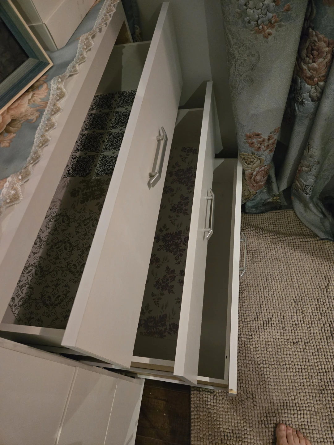 A 6 drawer Dresser - photo 2