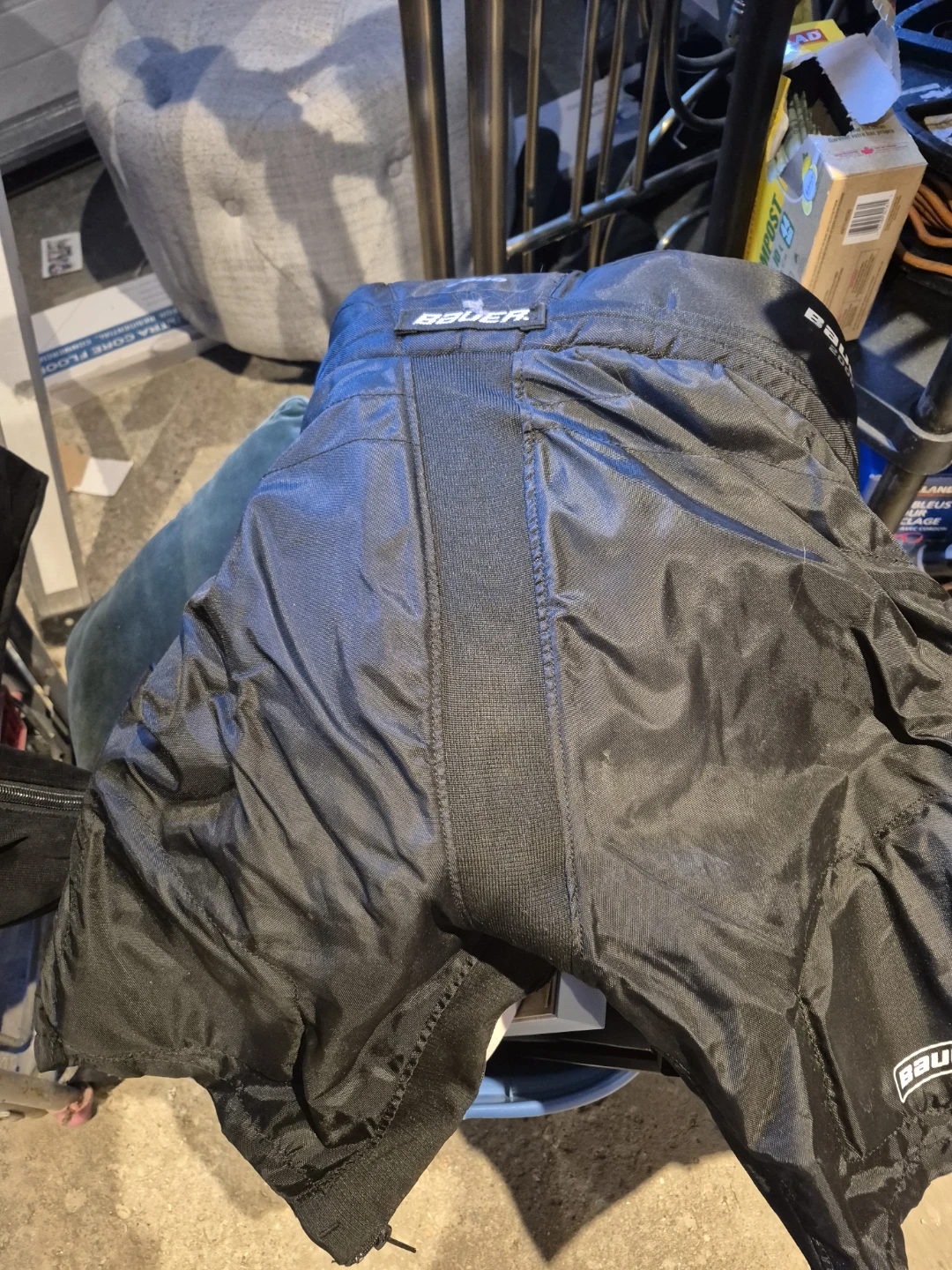 BOYS BAUER HOCKEY PANTS ... LARGE - photo 3