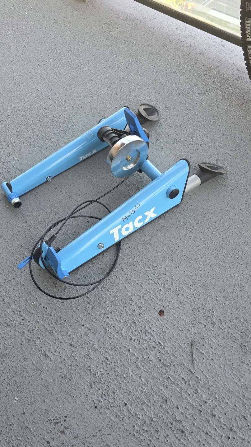 Tacx Blue Motion Indoor Bike Trainer - photo 3