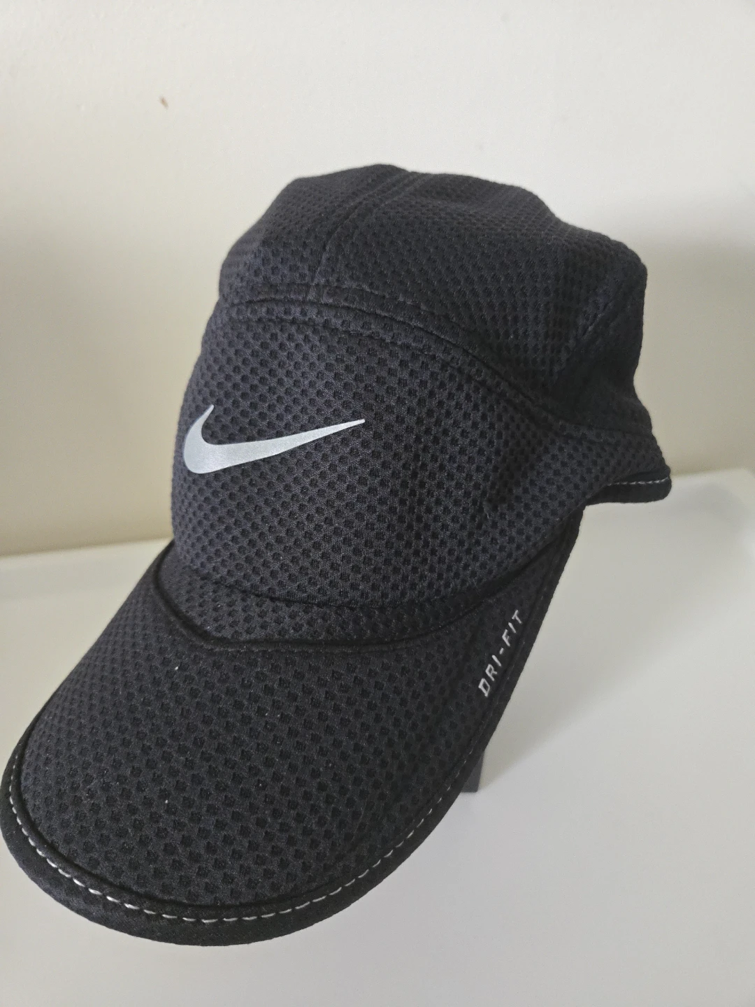 Nike Dri-FIT black running cap