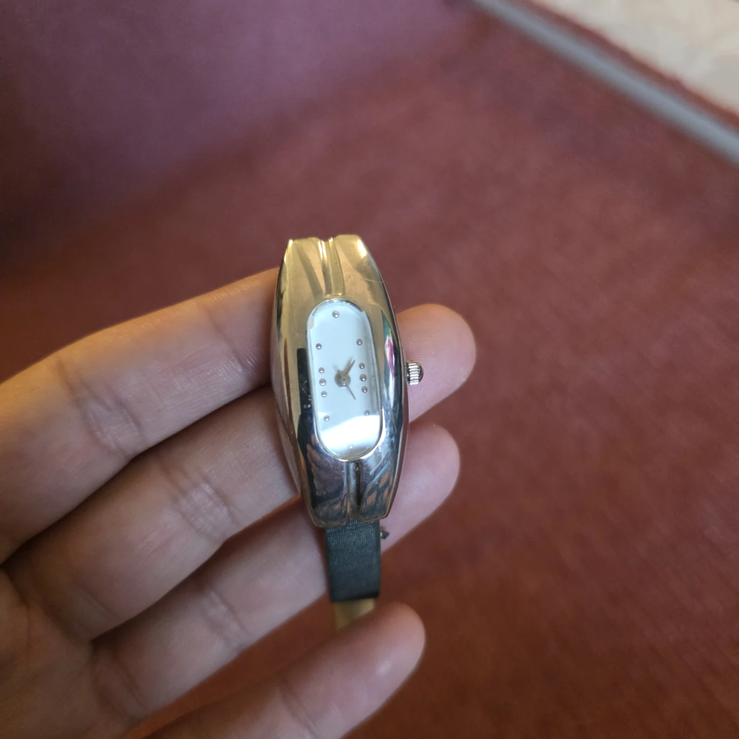Minimalist Silver-Tone Wristwatch - photo 5