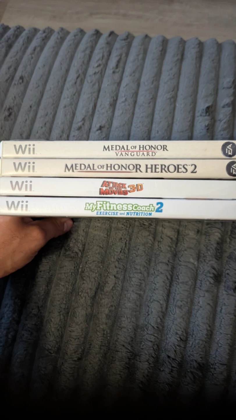 Set of 4 Nintendo Wii Games - photo 4