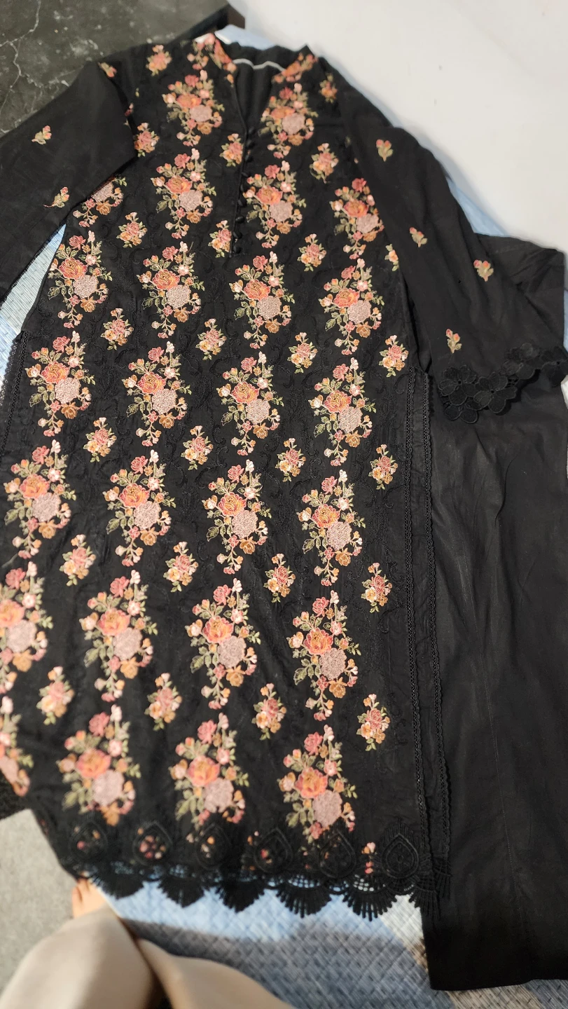 Black Floral Embroidered Kurti - photo 5