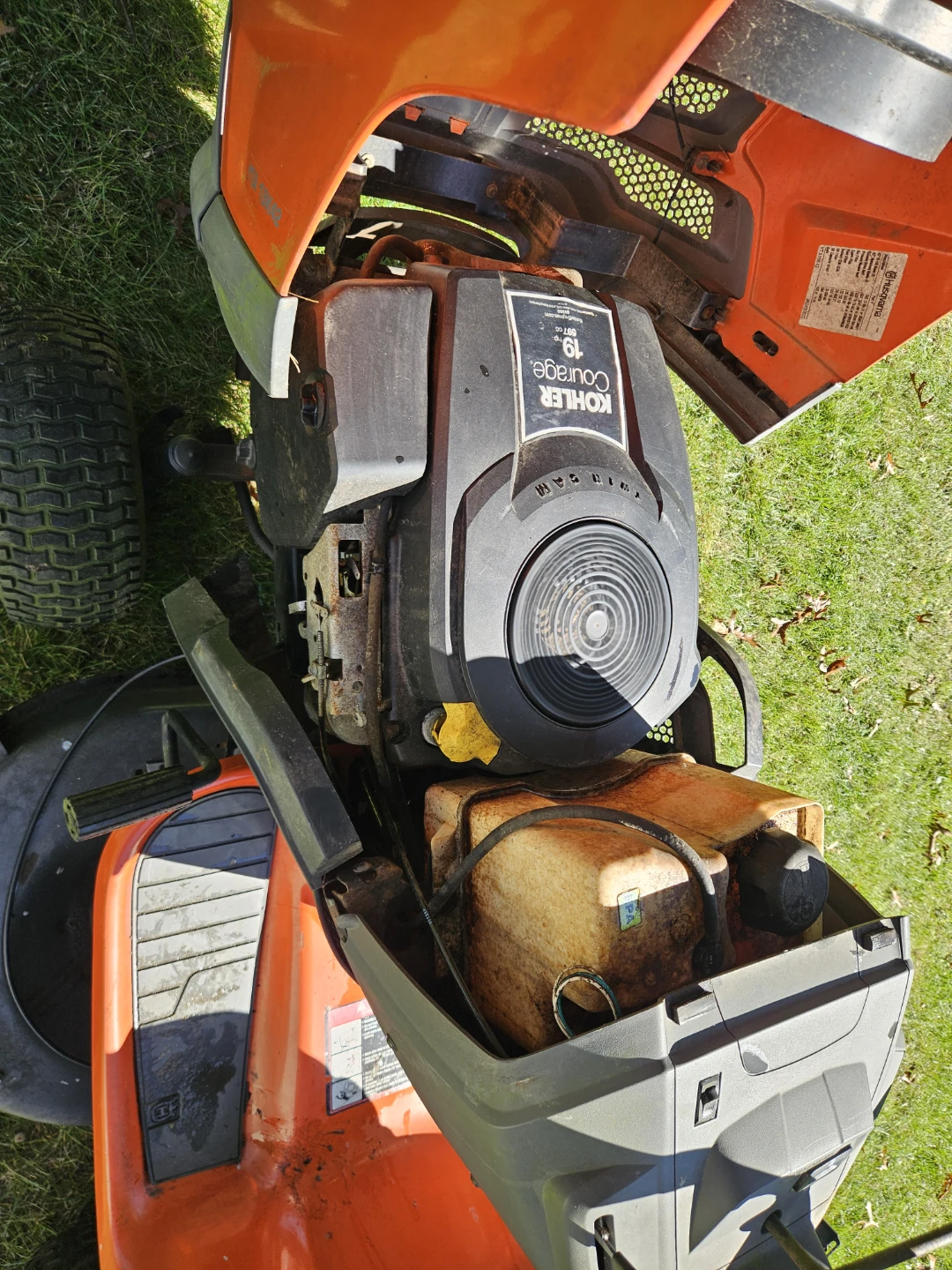 Husqvarna YTA 19K42 Riding Lawn Mower - photo 4