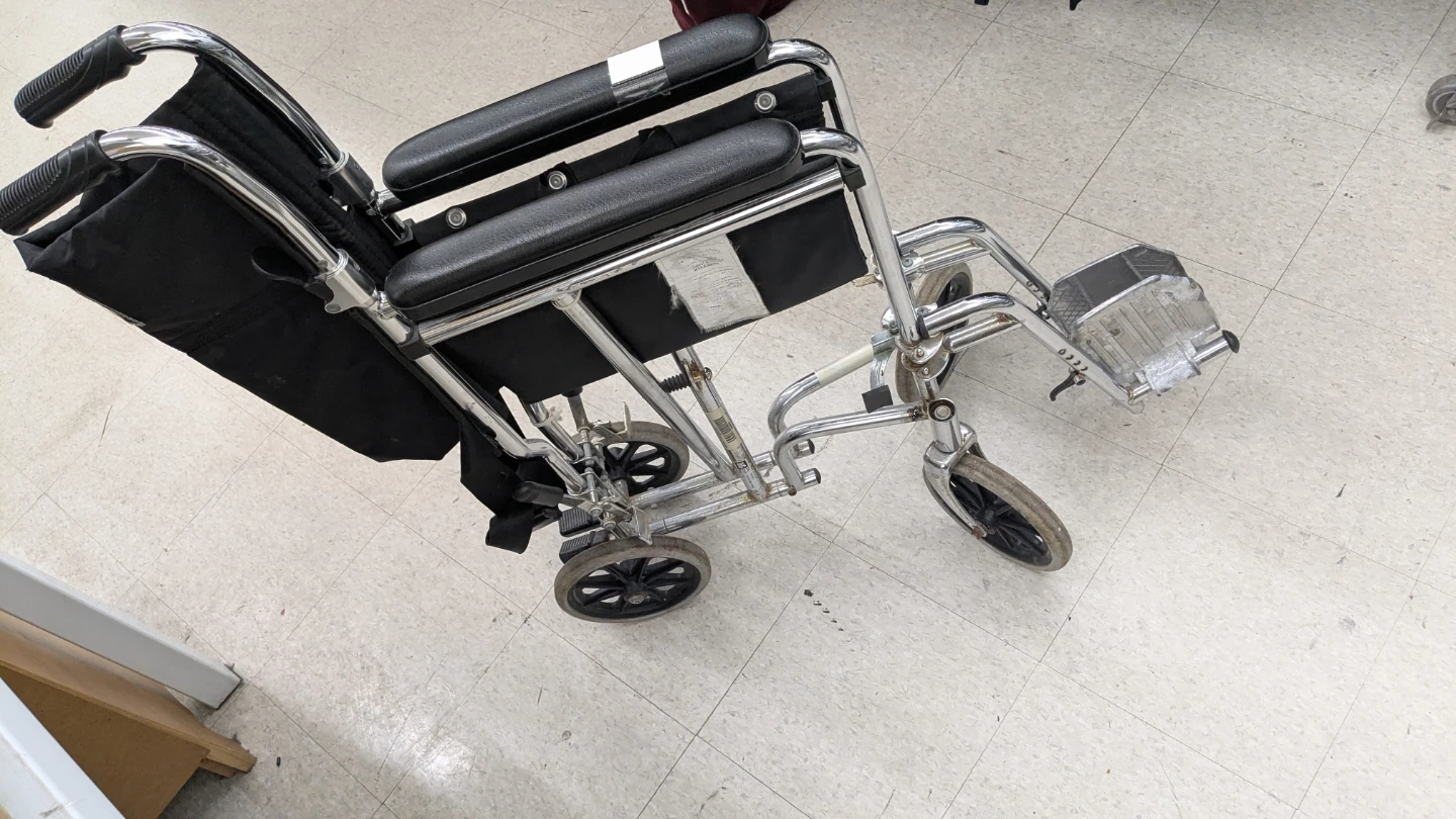 Wheel Chair Foldable. - photo 5