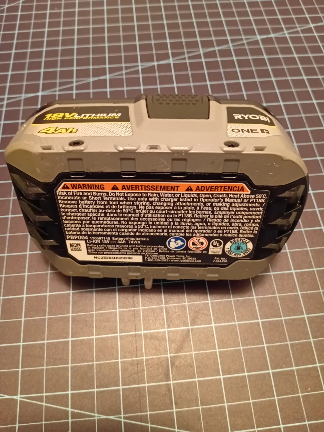 Ryobi ONE+ 18V Fast Charger and 1 battery - photo 4