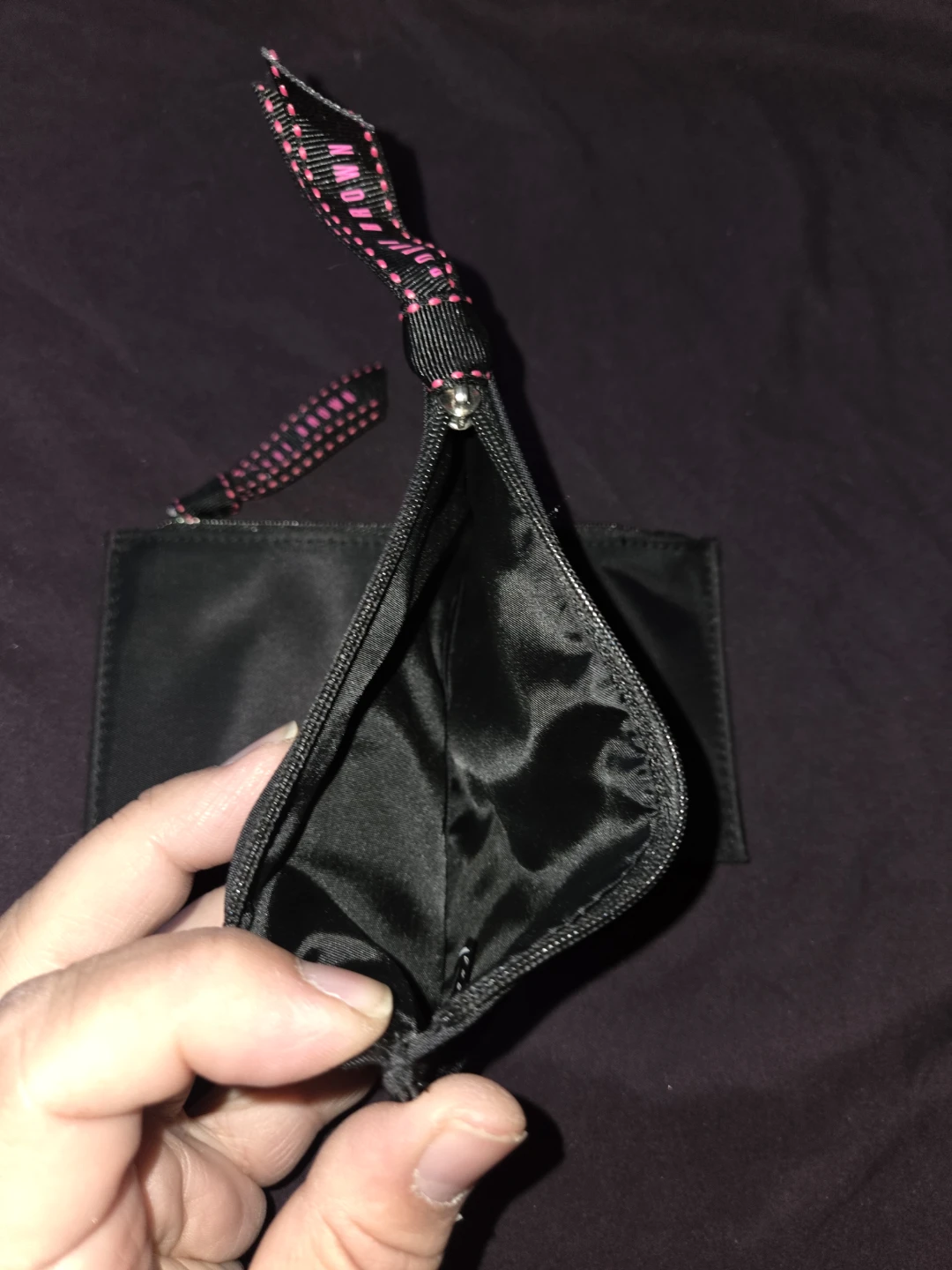 Bobbi Brown Small MU Small Bags (Set Of 2) - photo 2