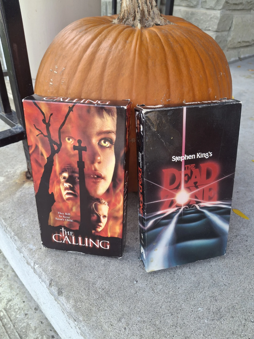 Set of 2 Horror VHS Tapes: The Dead Zone and The Calling - photo 4