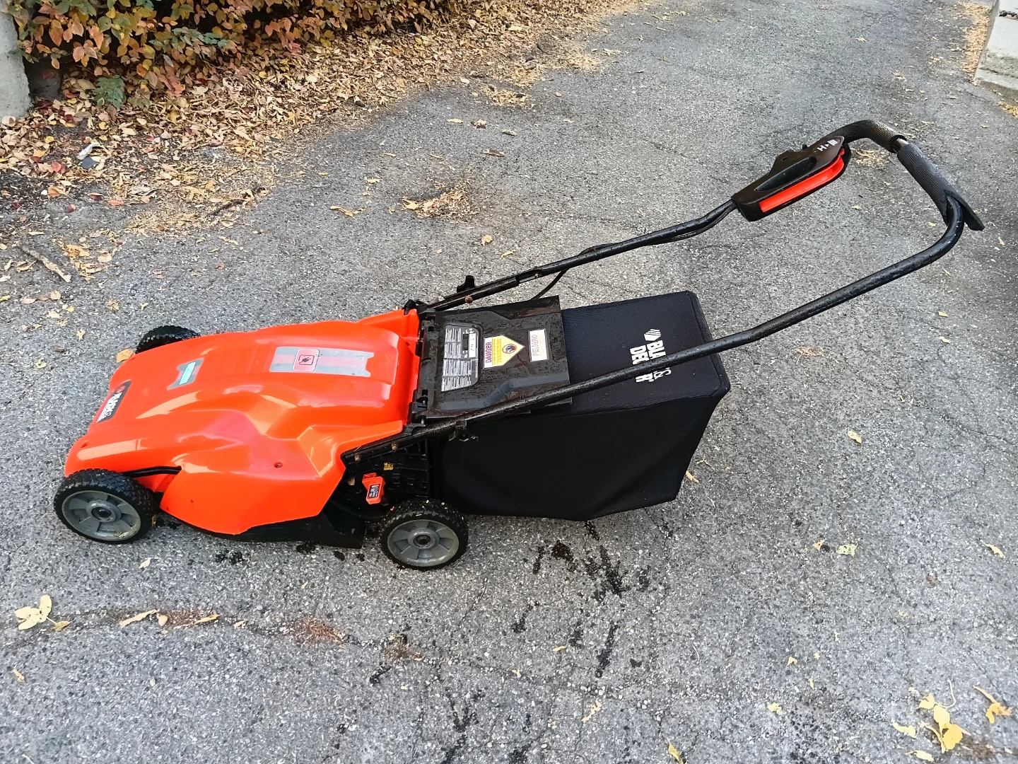 Black & Decker Premium 17" Electric Lawn Mower