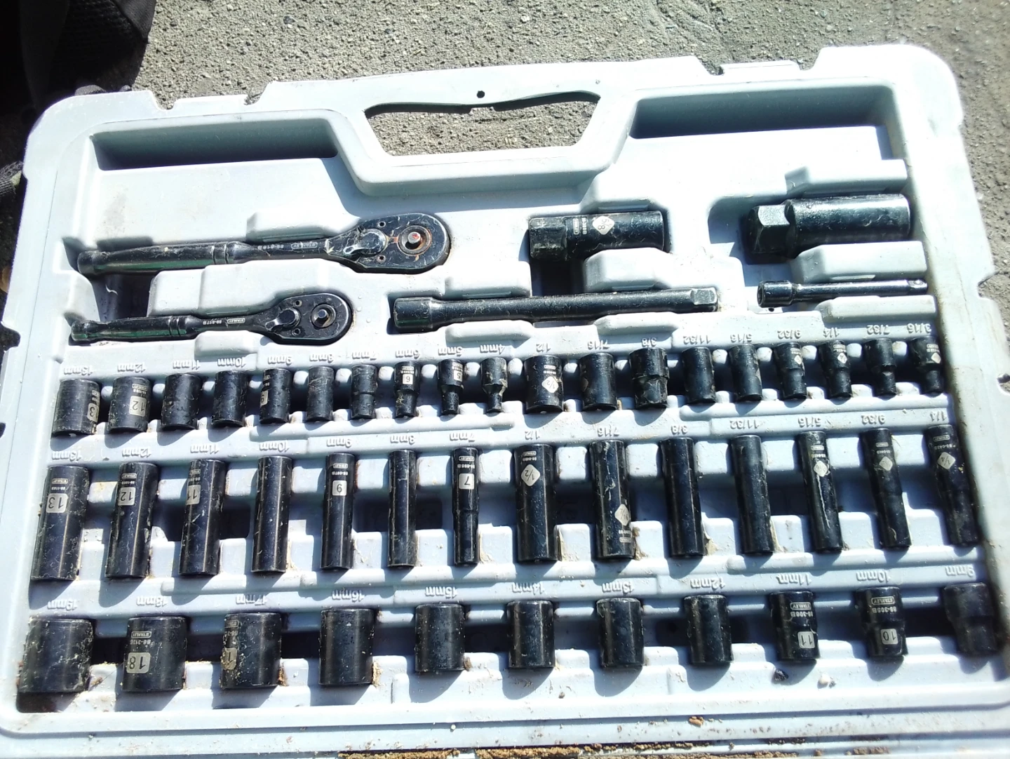 Stanley Professional Grade 122-Piece Black Chrome Socket Set - photo 3
