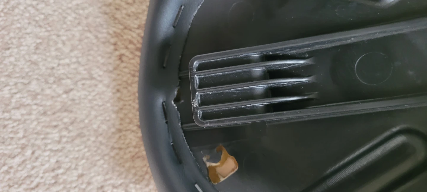 Harley davidson solo seat. - photo 2
