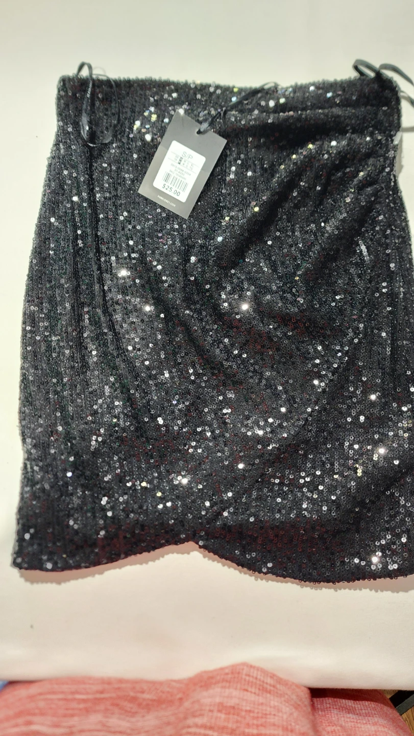 Forever 21 black sequin skirt, size small