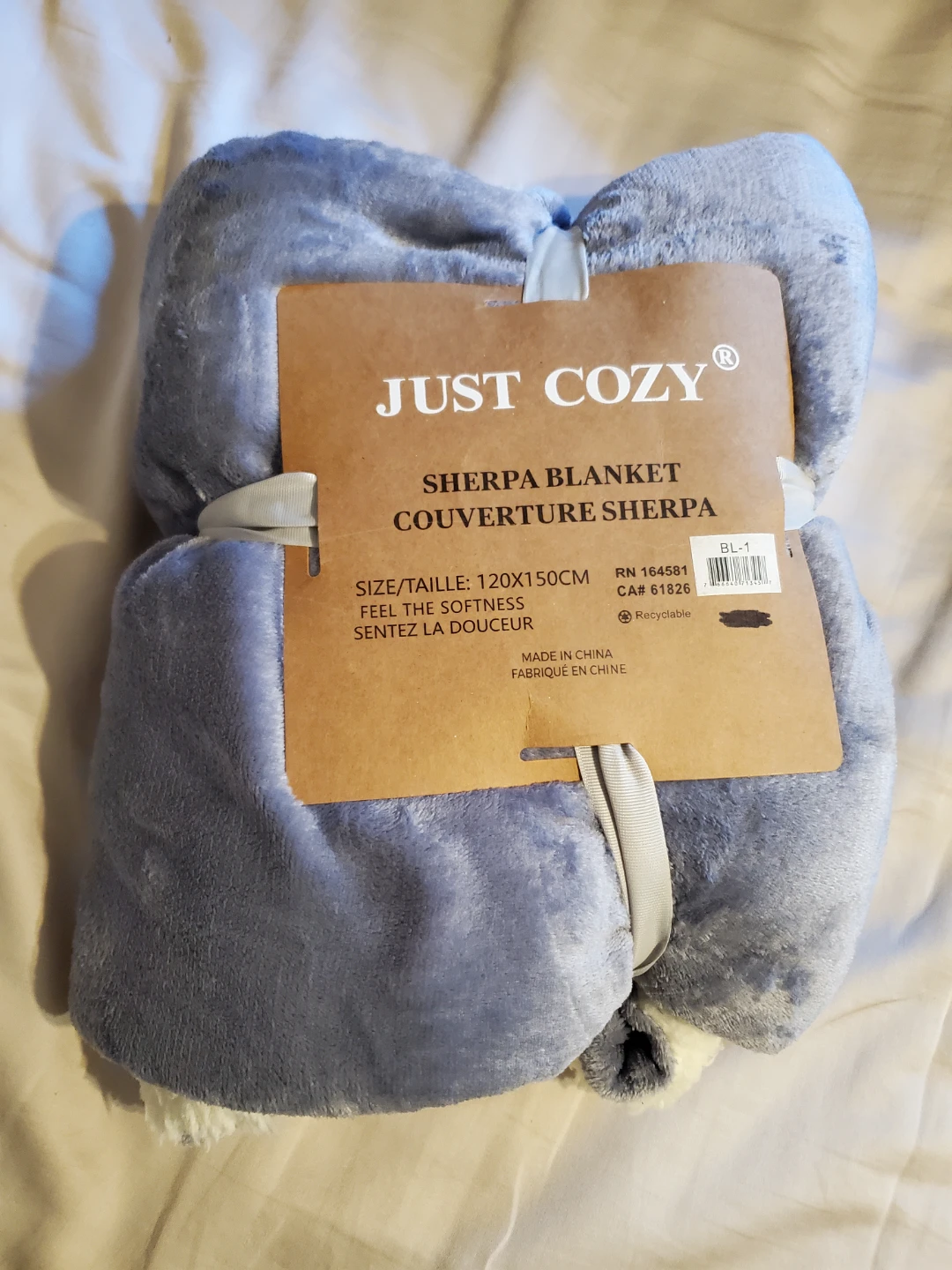 Just Cozy Sherpa Blanket Blue. L grey