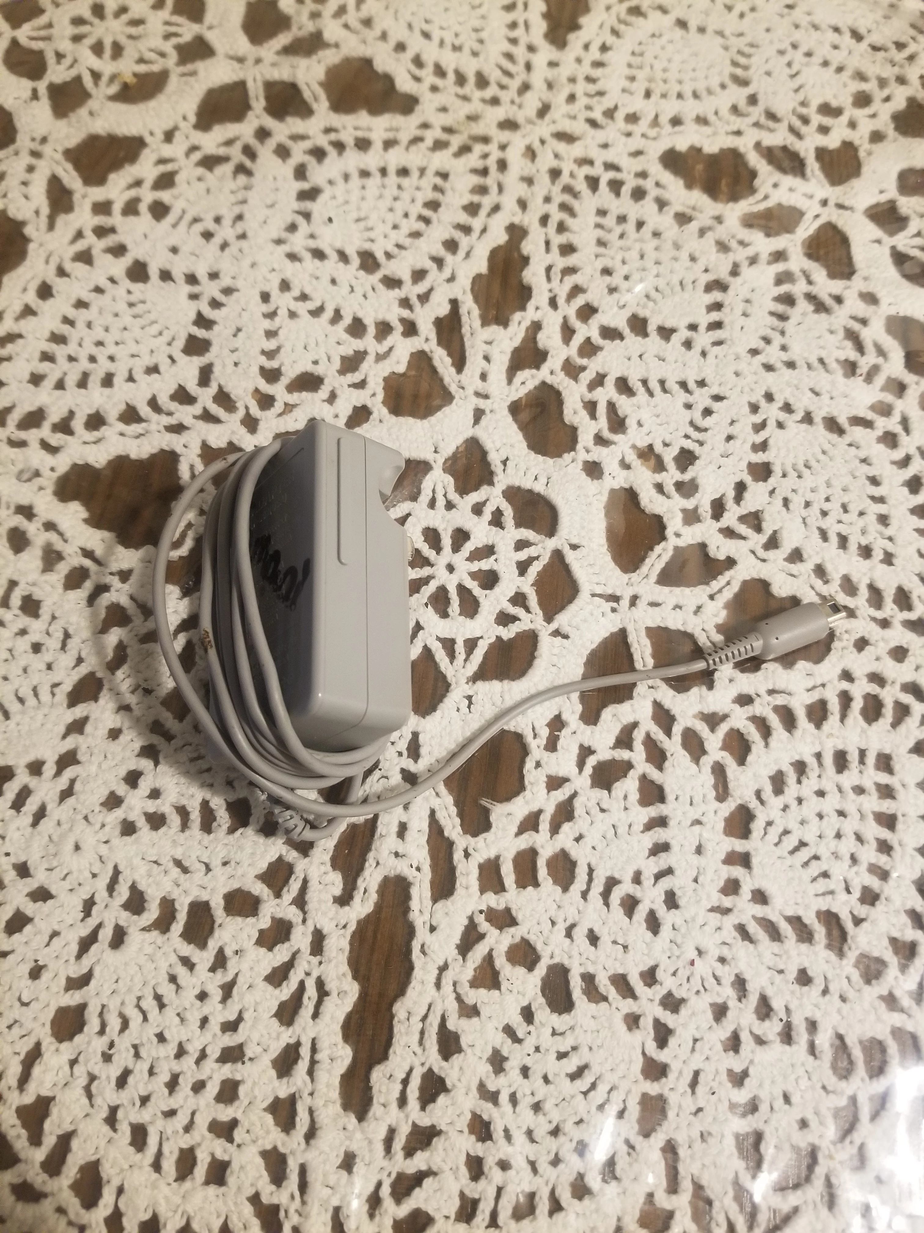 Nintendo 3DS Charger - photo 3