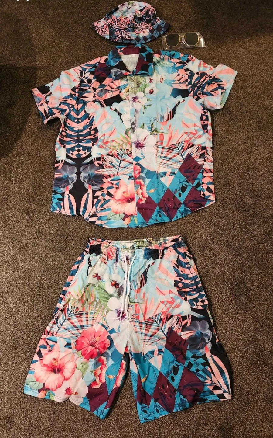 Shirt, Shorts, Hat, and Sunglasses Set XL