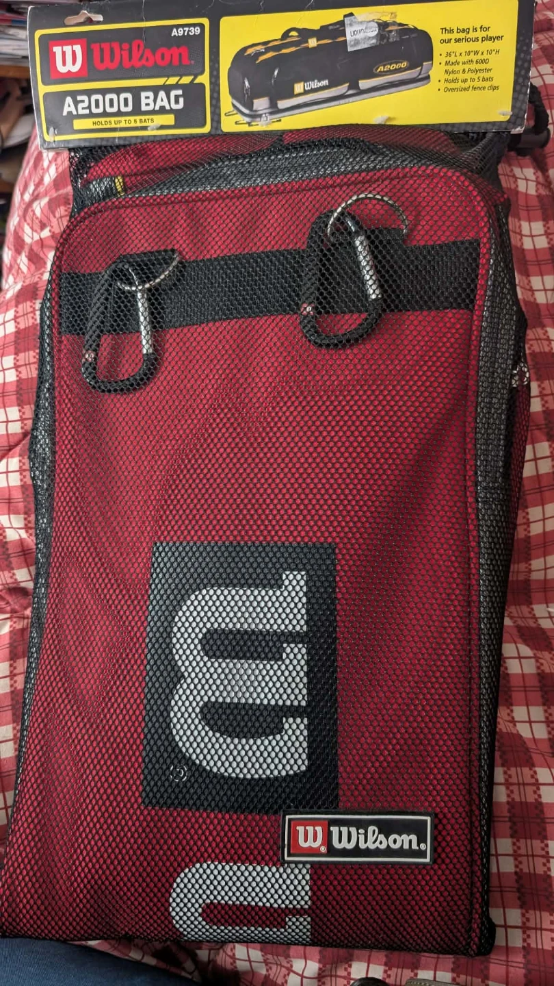 Wilson A2000 Baseball Bat Bag | Glass Chess Set | Poker Chips - photo 2