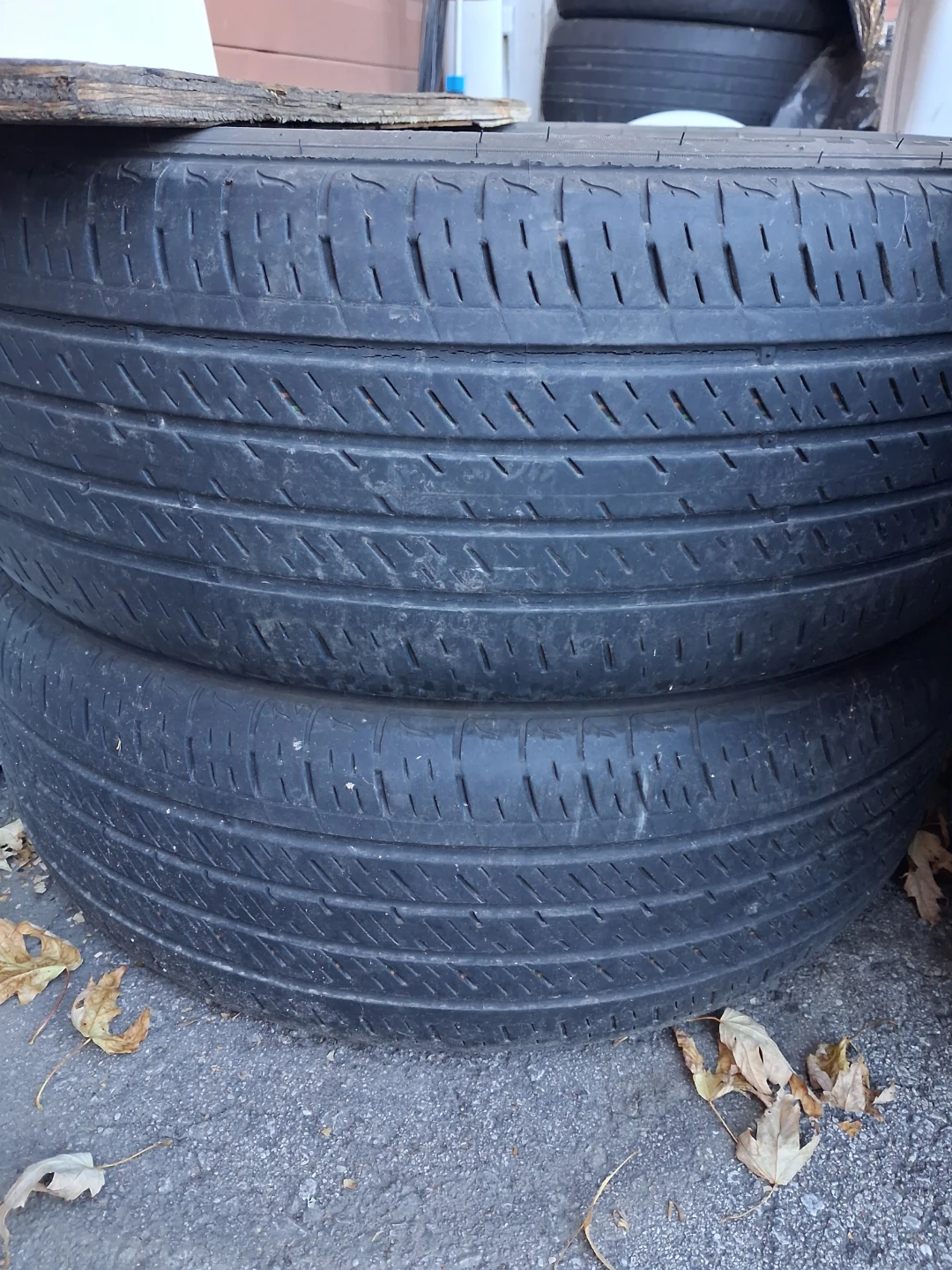 Set of 6  Michelin P235/60R18 Tires - photo 4