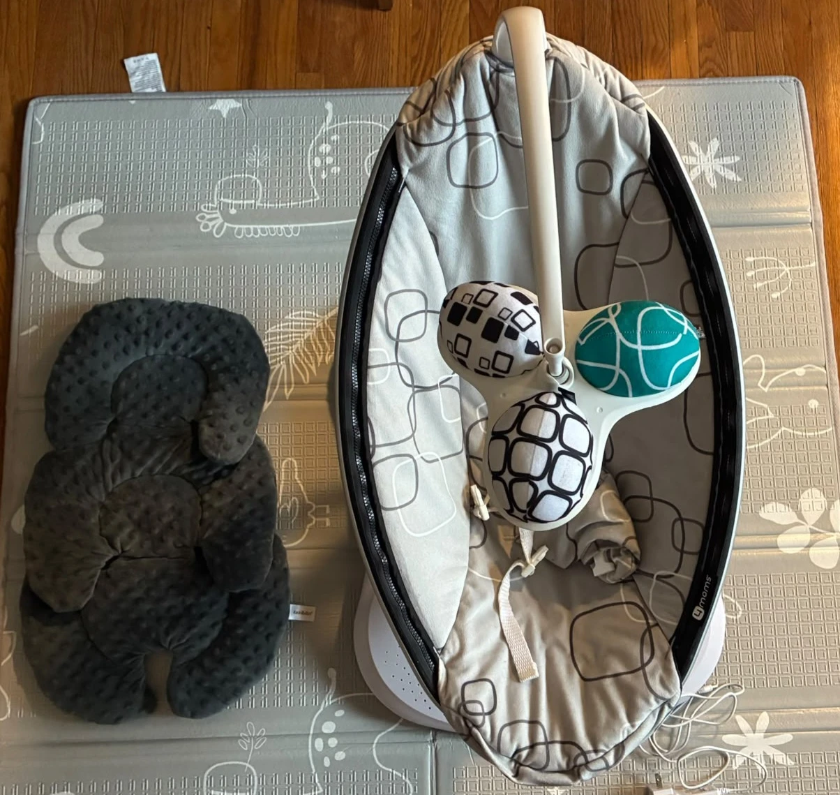 4moms MamaRoo baby swing - photo 3