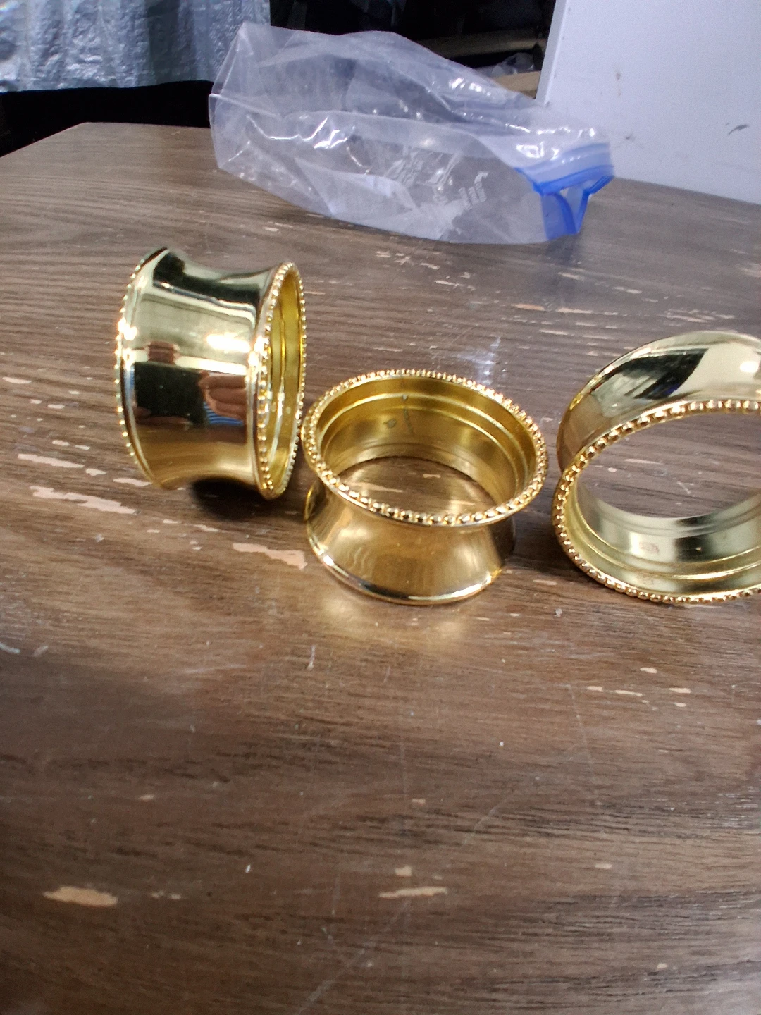 Set of 4 Gold Tone Napkin Rings - photo 2