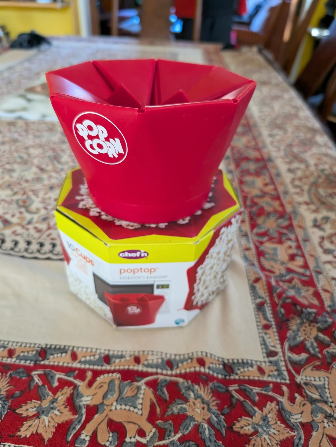 Popcorn maker