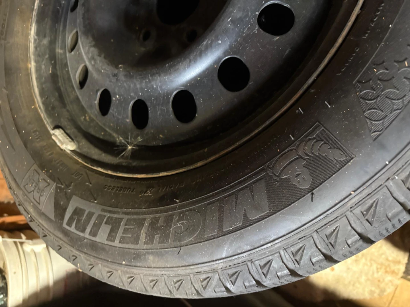 4 Michelin Latitude X-Ice Winter Tires 225/65R17 - photo 5