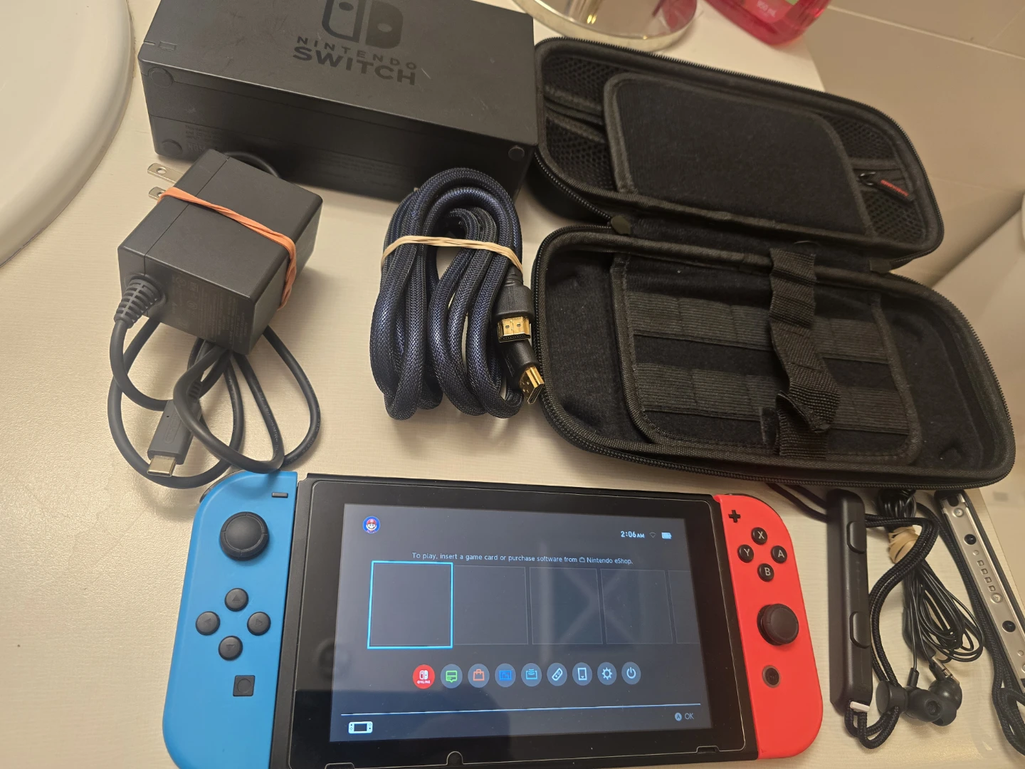 Nintendo Switch V2 – XKW500 | Great Condition | No Stick Drift - photo 2