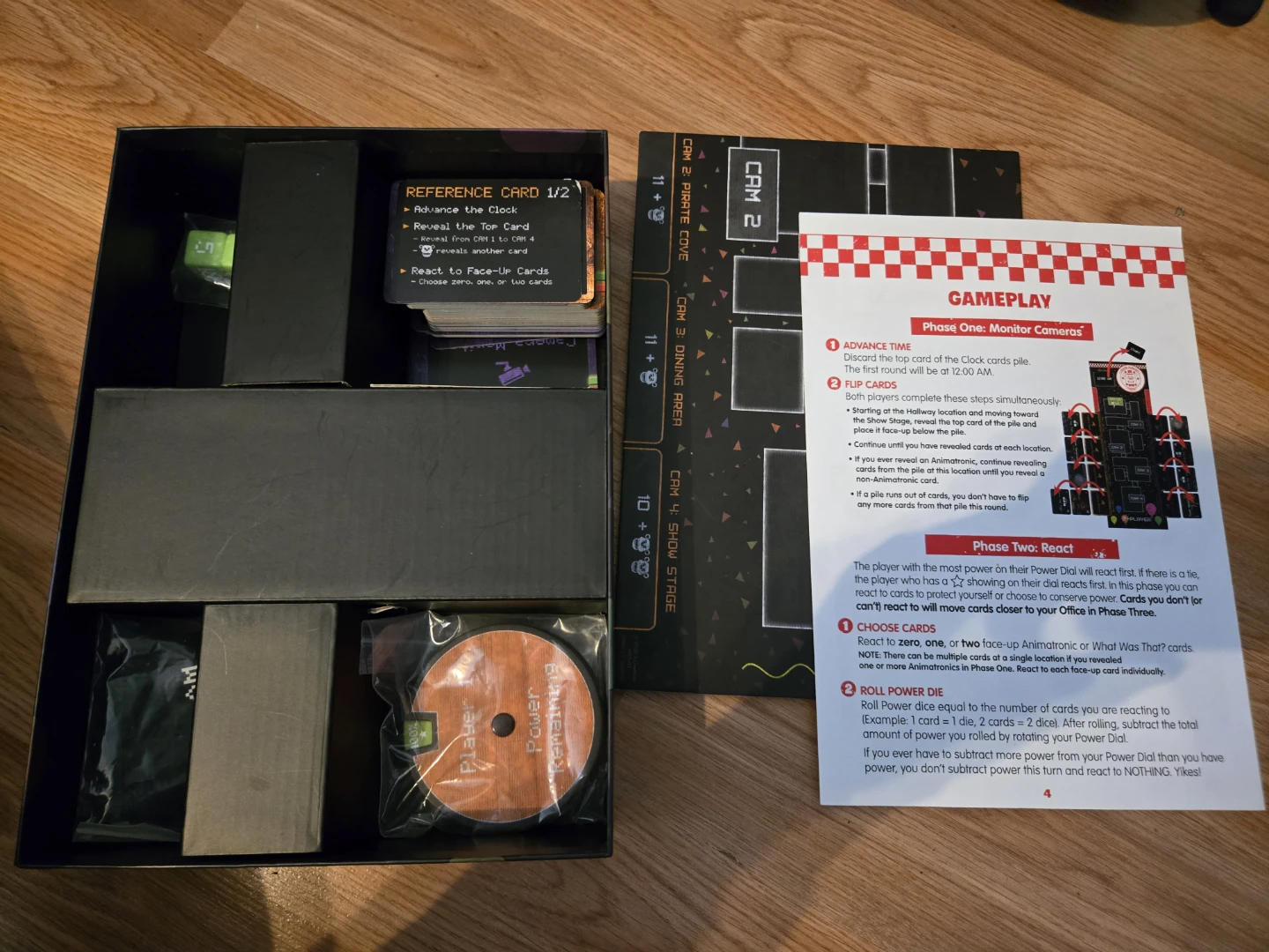 Five Nights at Freddy's Survive 'Til 6AM Board Game - photo 2