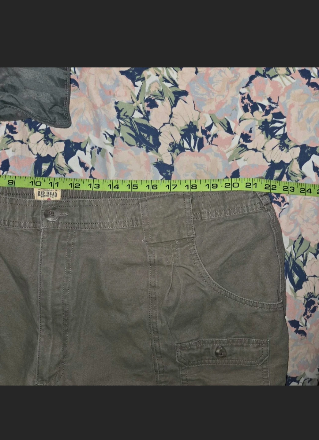 Red Head Co. Cargo Back-Cinch Shorts in a Men's W48 - photo 4