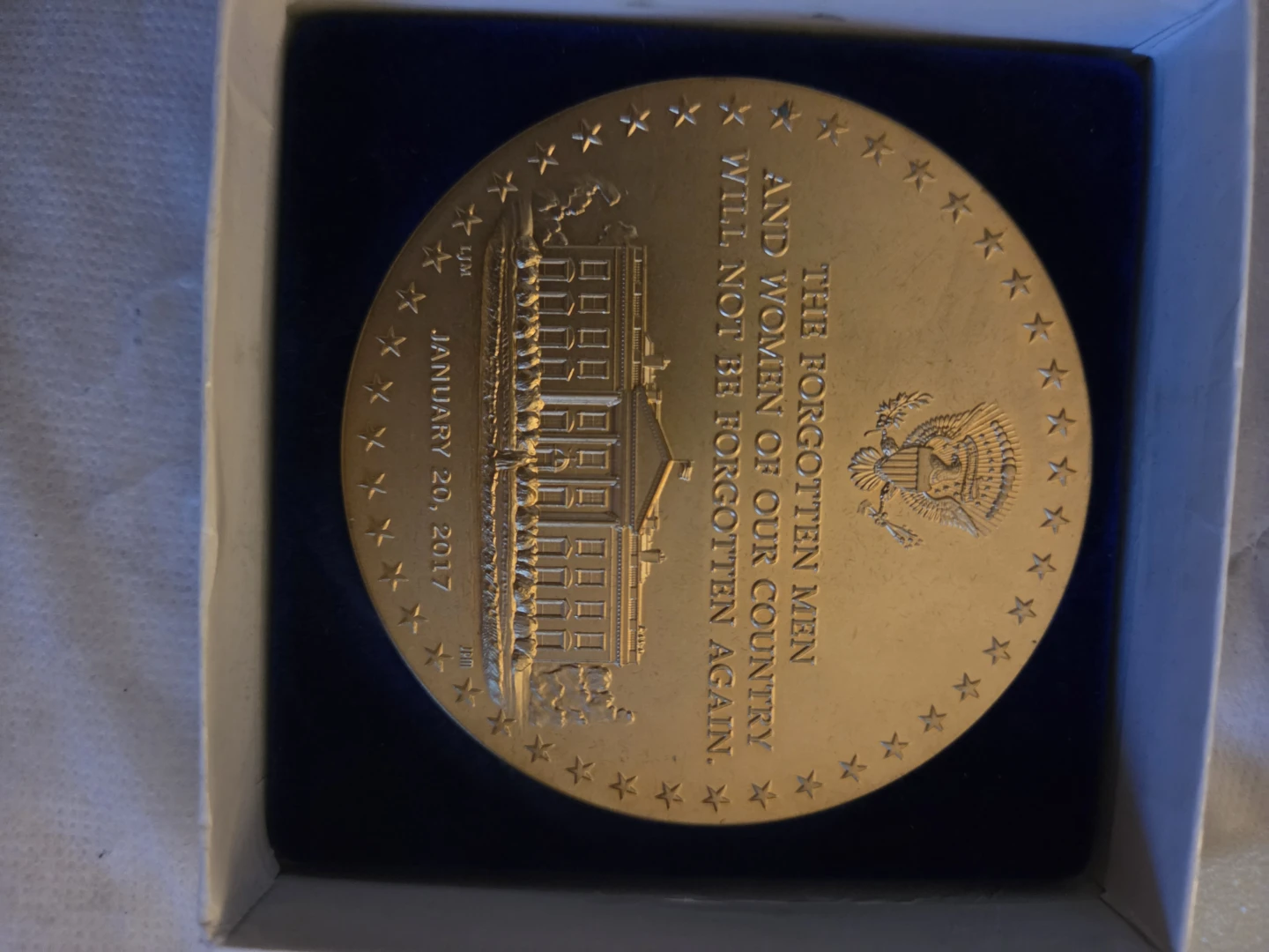 Rare  Donald J. Trump Official  Bronze Presidential Medallion - photo 3