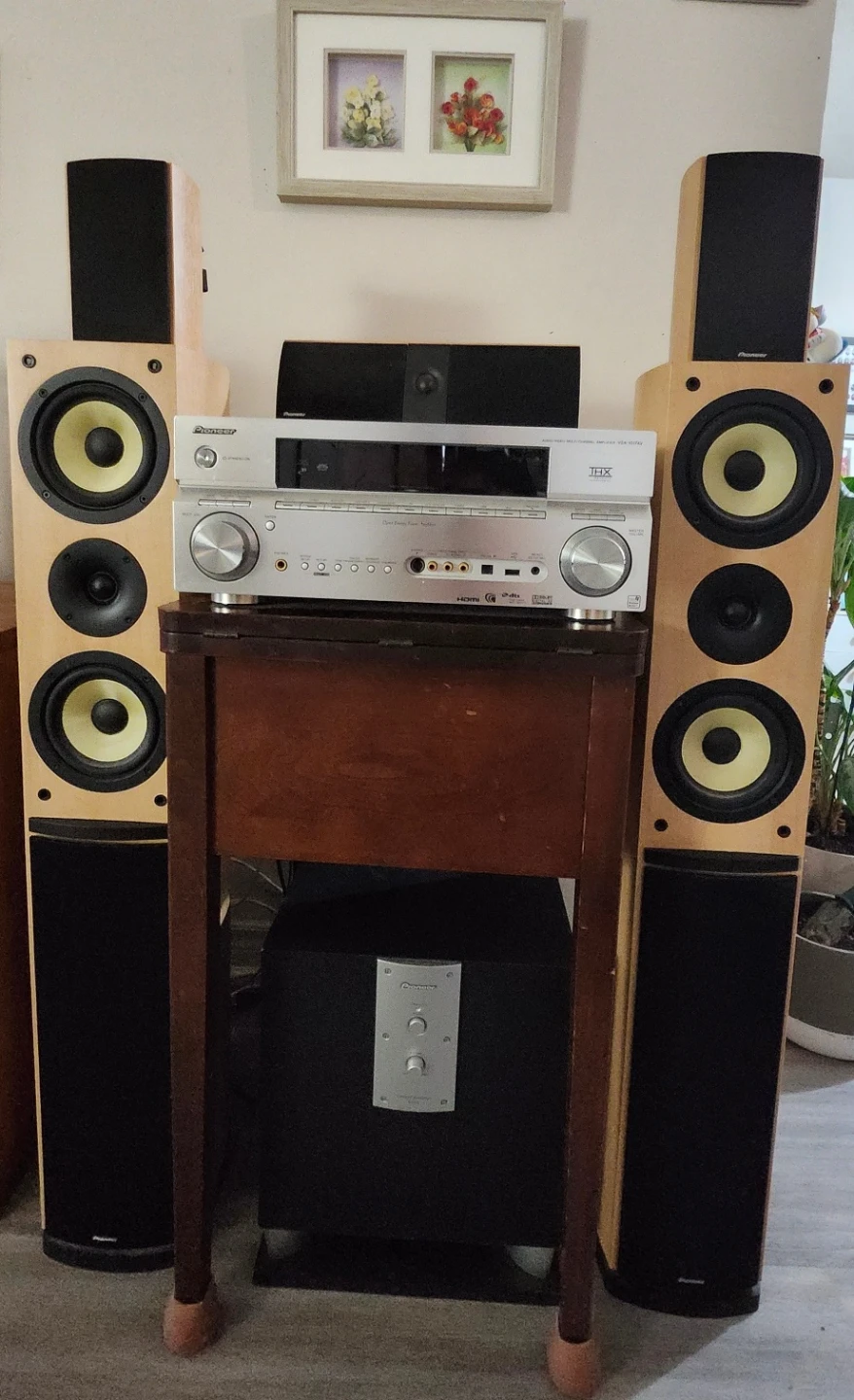 Pioneer VSX-1017AV Amplifier and Speaker System