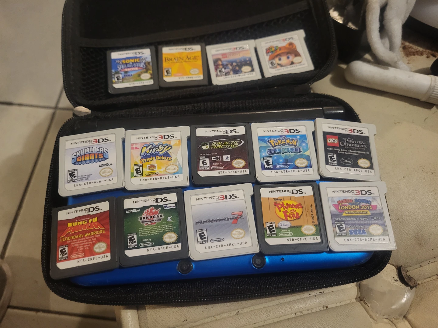 Nintendo 3DS Console with 14 Games