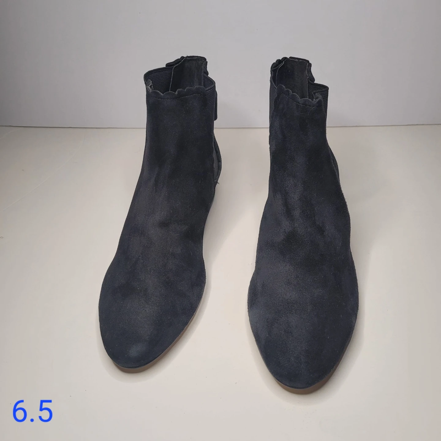 Kate Spade New York black suede ankle boots size 6.5