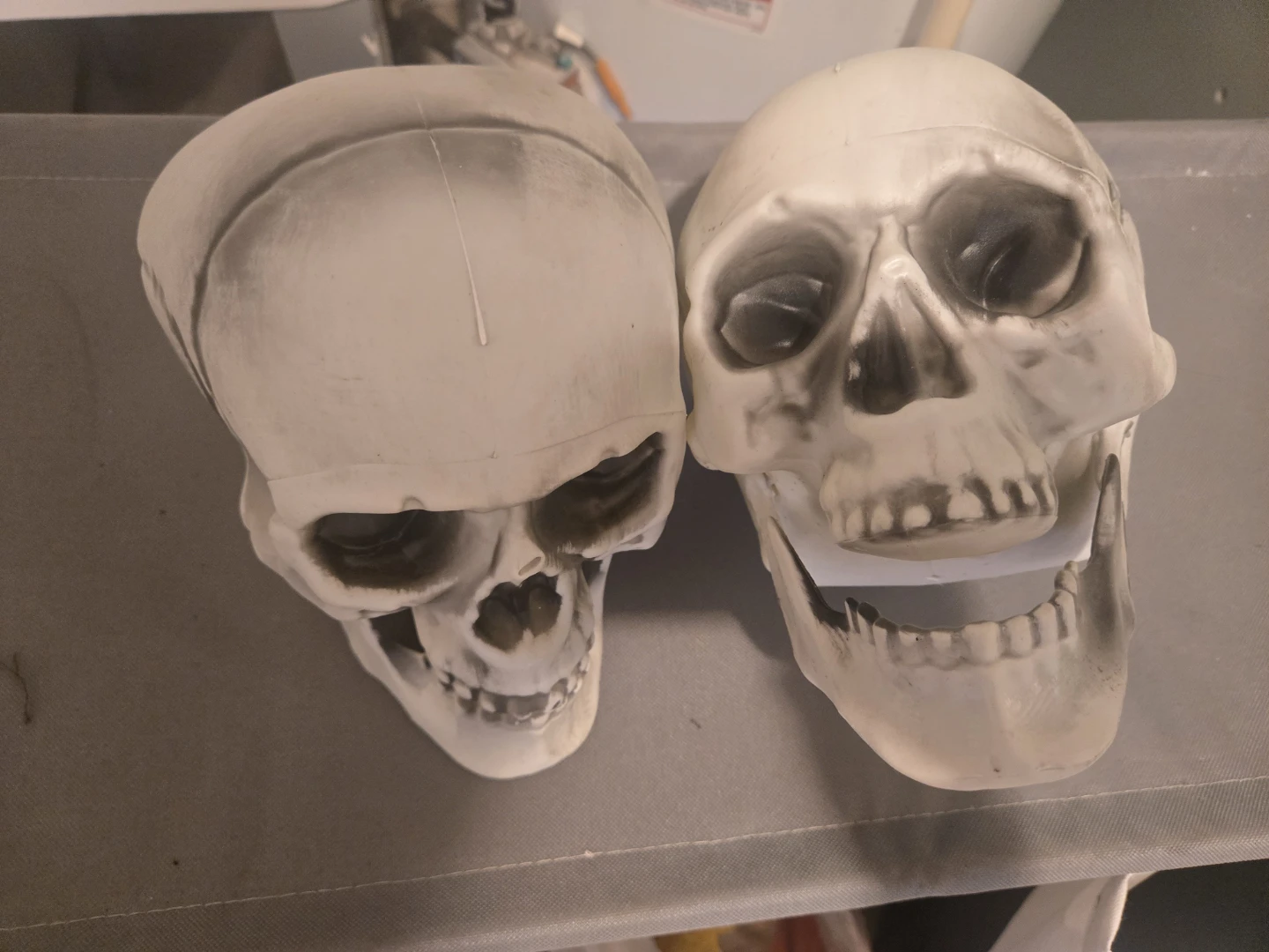 Set of Two Plastic Skull Decorations - photo 2