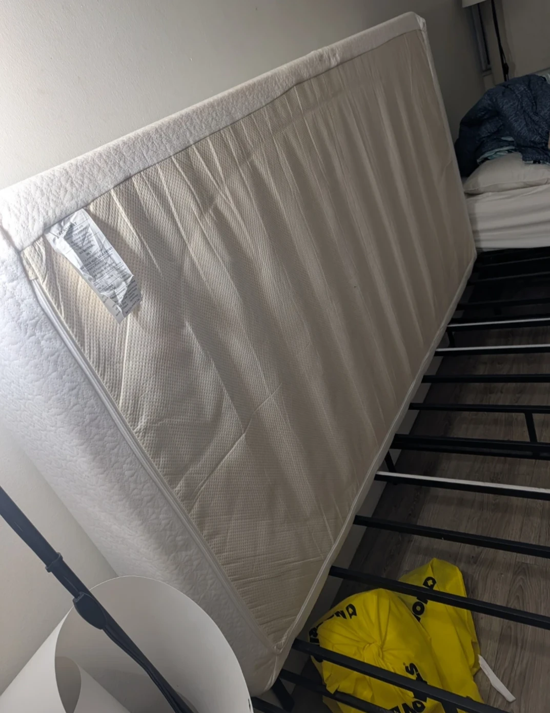 Zinus Twin  Memory Foam Mattress with folding bedframe - photo 2